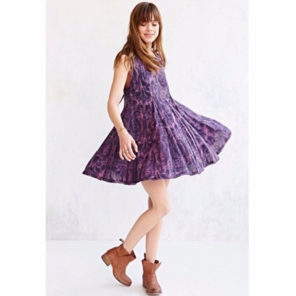 U.O. purple paisley swing dress - Picture 2 of 7